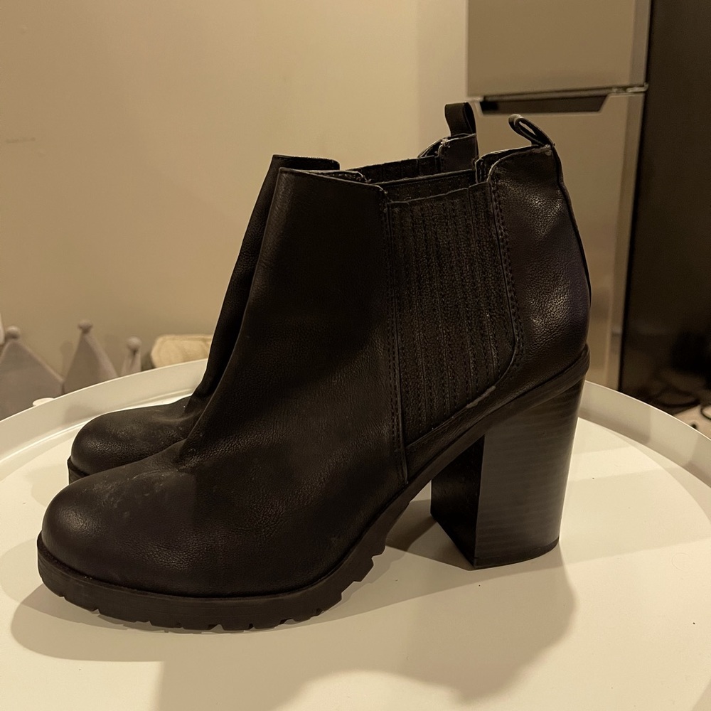 Black Boots